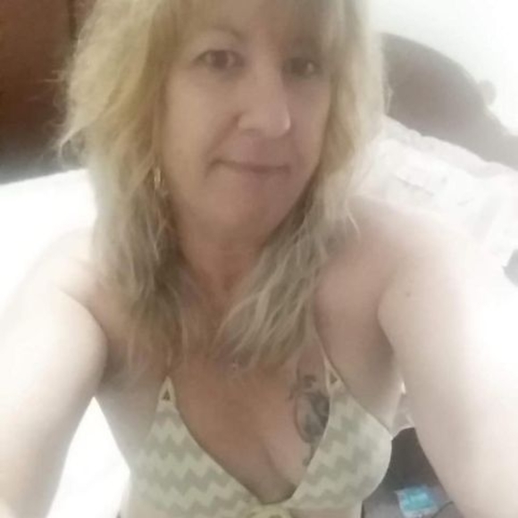 Meet your Posher, Karen - Picture 1 of 1